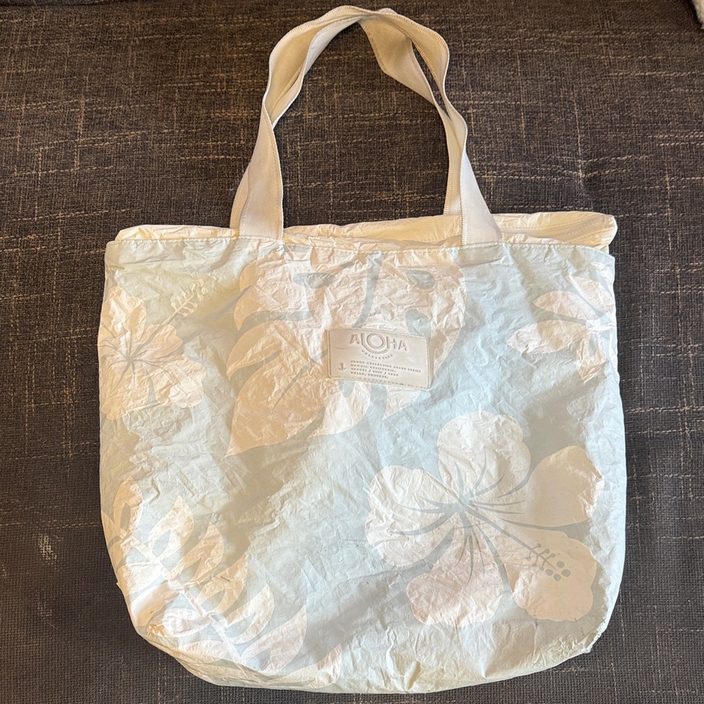 ALOHA Collection Floral Tote